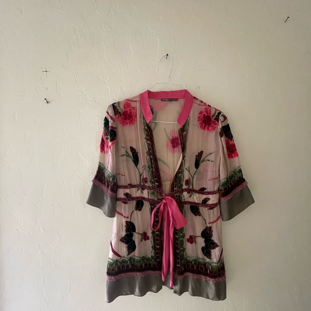 Elegant Hale Bob Pink and Green Beaded   Kimono style Blouse with Tie Front